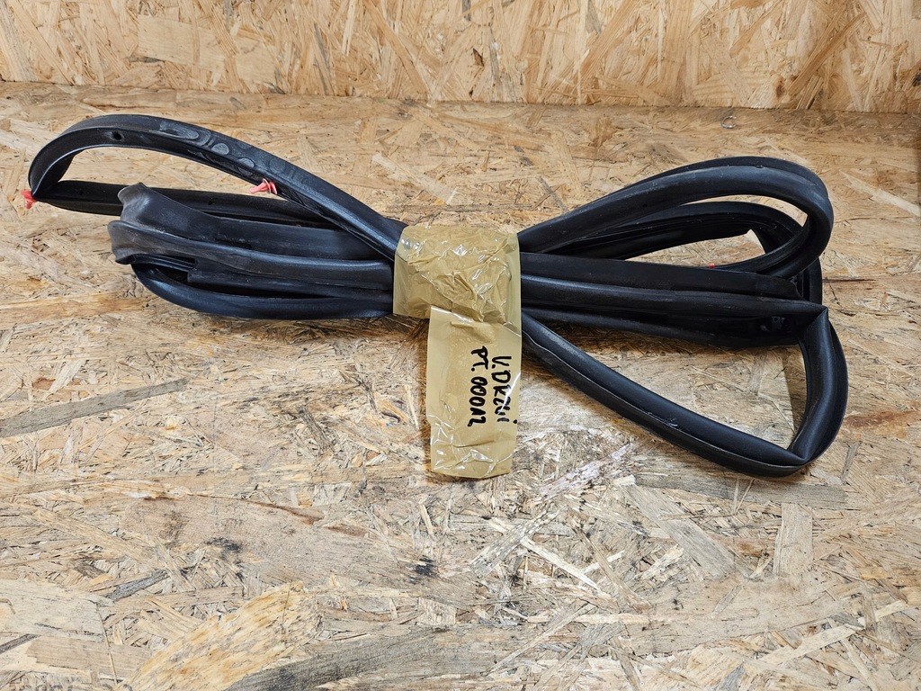 фото №1, Прокладка стекло дверь правый задняя kia ceed iii 17-