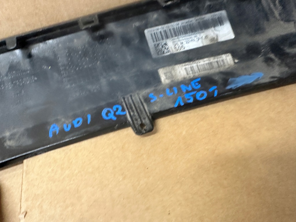 Audi q2 s-line 81a807110c дифузор спойлер бампера pzód передній Зі Шроту