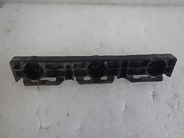 Купить Tesla model s кронштейн  кронштейн порог 1003691-00-b