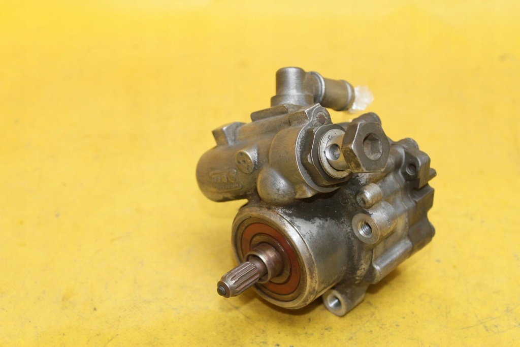 фото №1, Насос усилителя s6 c6 5.2fsi 4f0145155l