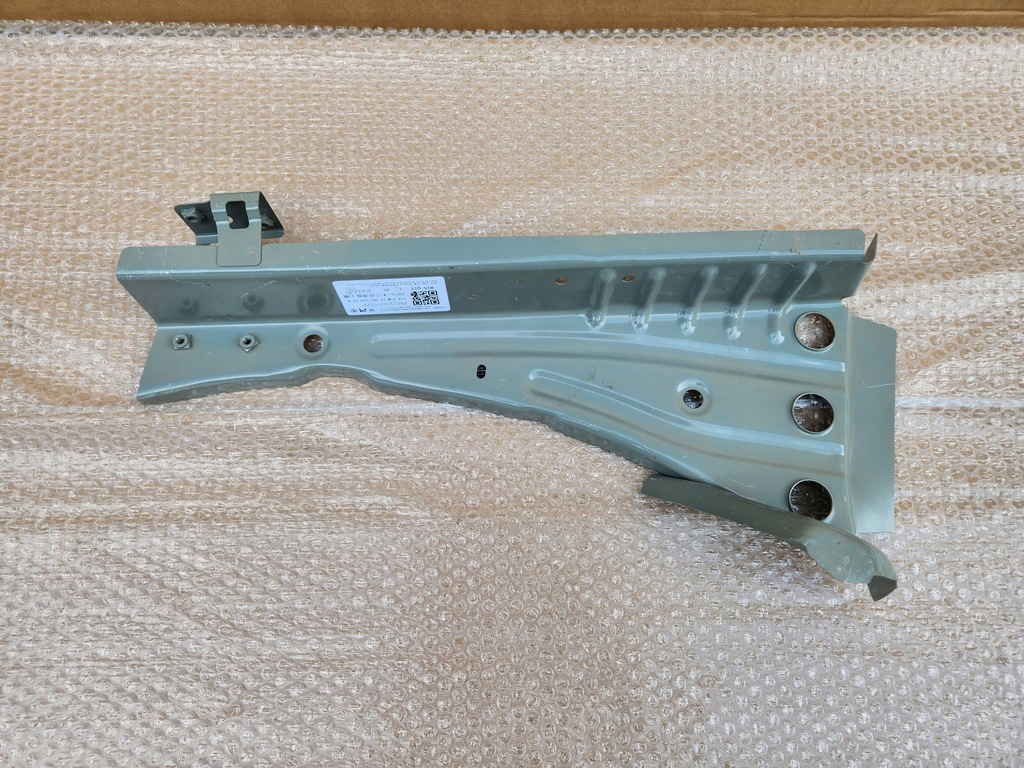 фото №4, Mg4 mg 4 подкрылок кронштейн правый крыло лонжерон 22- новый оригинальный
