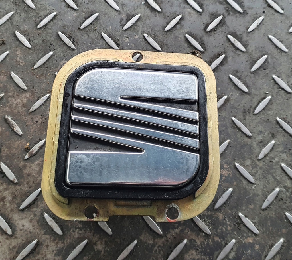 фото №1, Замок кришки seat ibiza ii lift