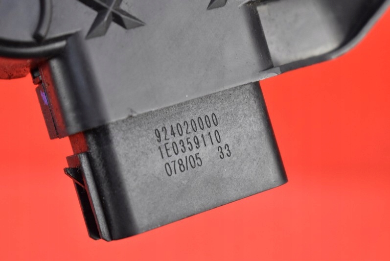 фото №7, Замок дверь правый перед land rover discovery 08r