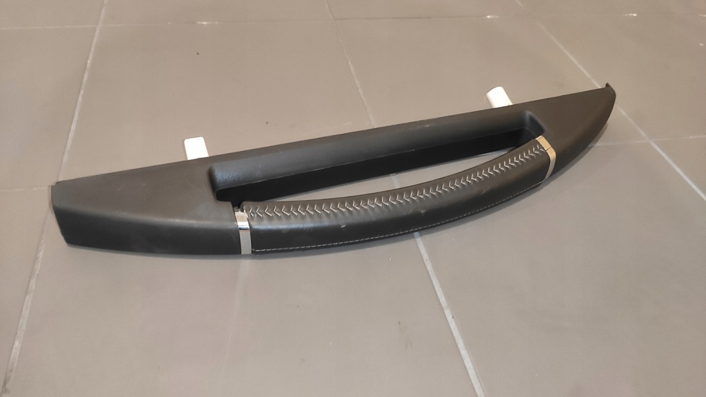 фото №1, Jeep cherokee liberty kk кронштейн ручка консолі czarna шкіра оригінал