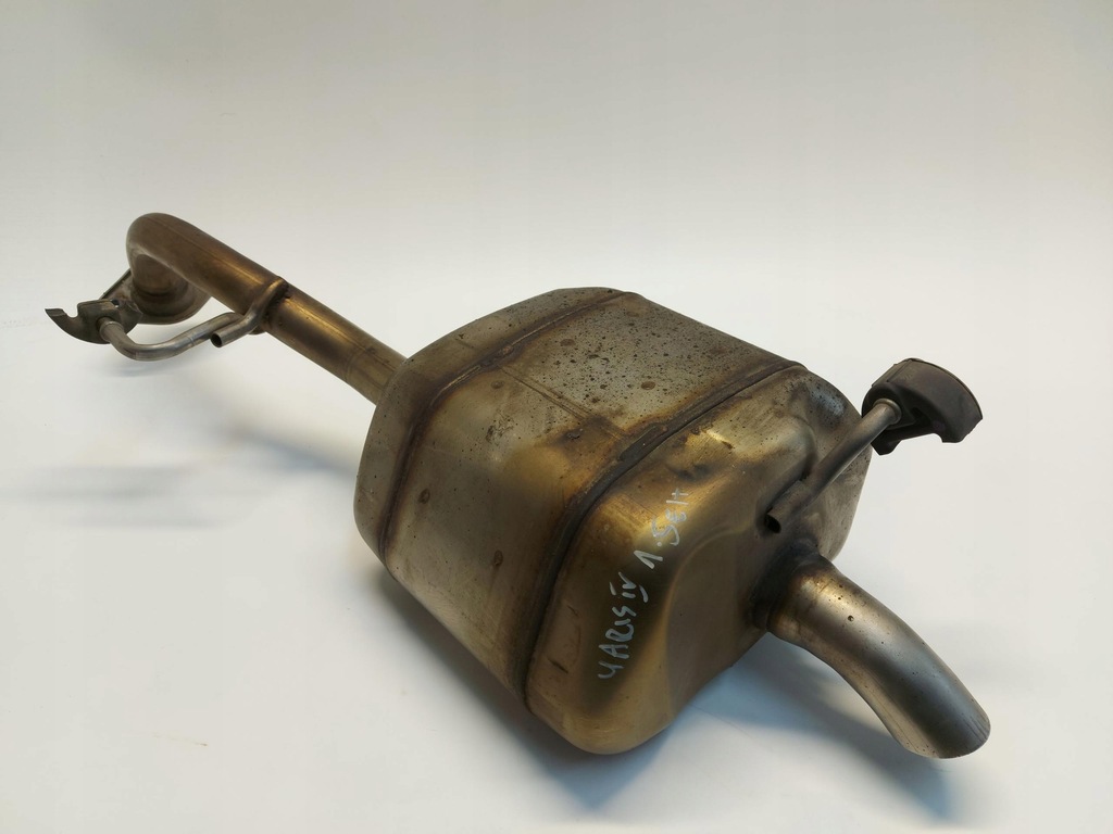 фото №1, Toyota yaris iv 4 гаситель выхлоп