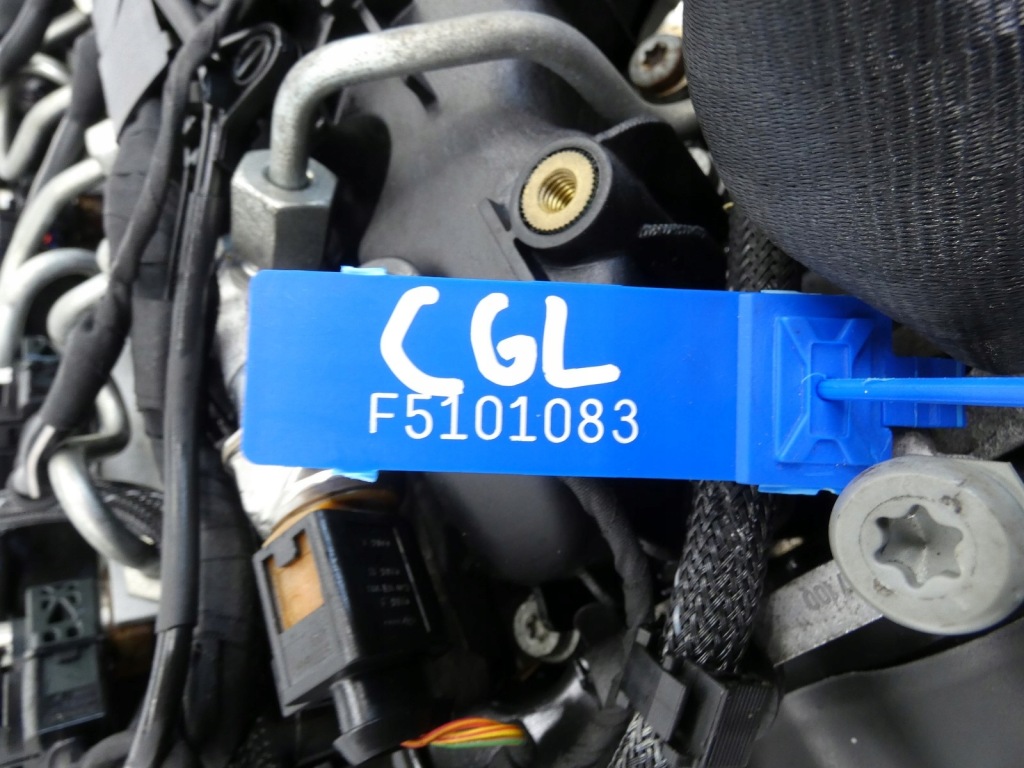 Двигатель стойку cgl cglc audi a4 b8 a6 c7 q5 8r 2.0 tdi Киев