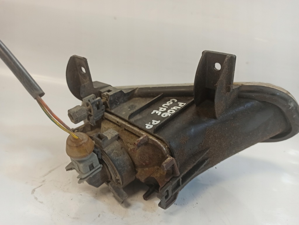 фото №9, Peugeot 406 coupe противотуманная фара правый перед valeo 66978340d zu08260200