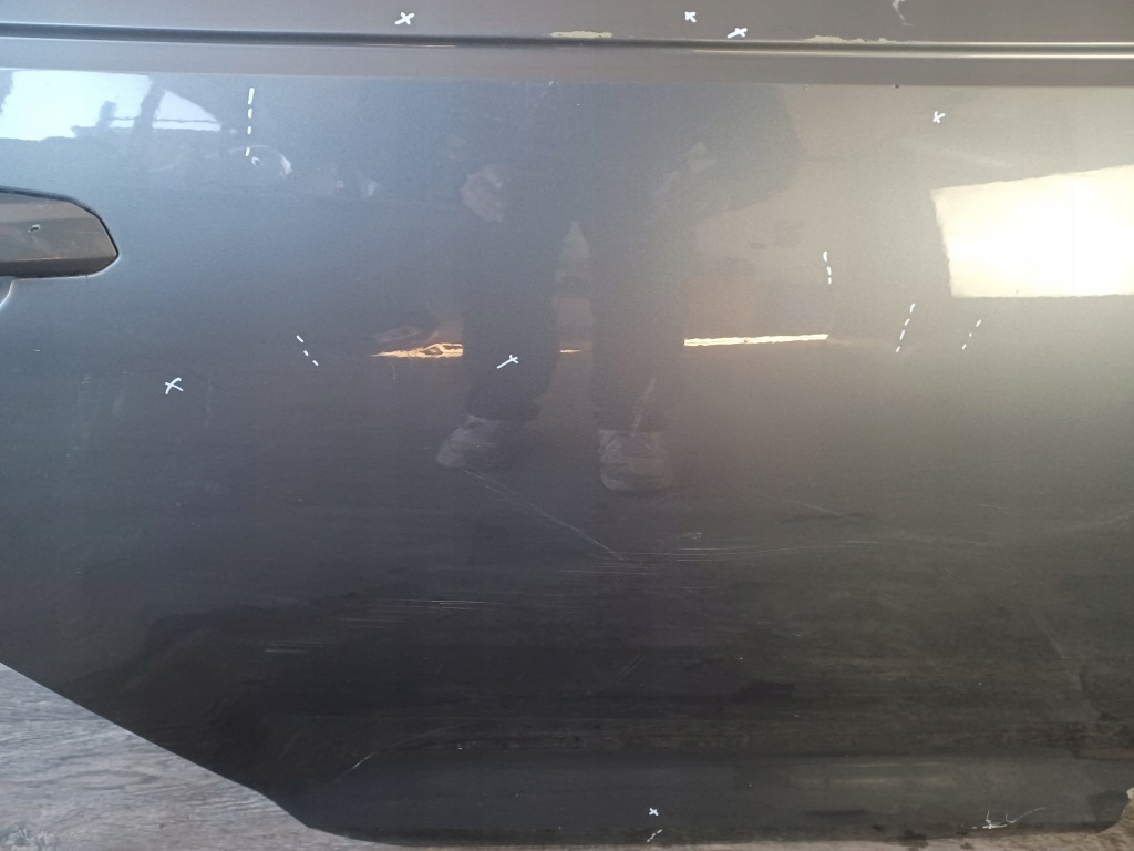 Дверь --- audi a4 b9 седан дорестайлинг  2015-2019 -- задняя правое  -- коплектная Недорого