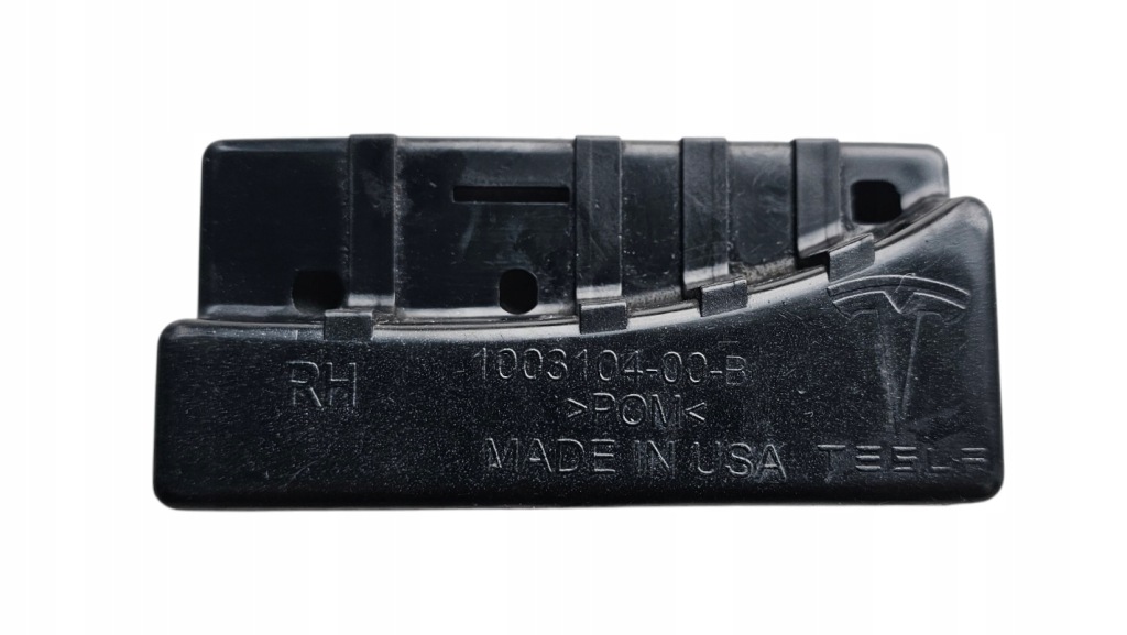 фото №1, Направляющая бампера правый задняя tesla s 1003104-00-b