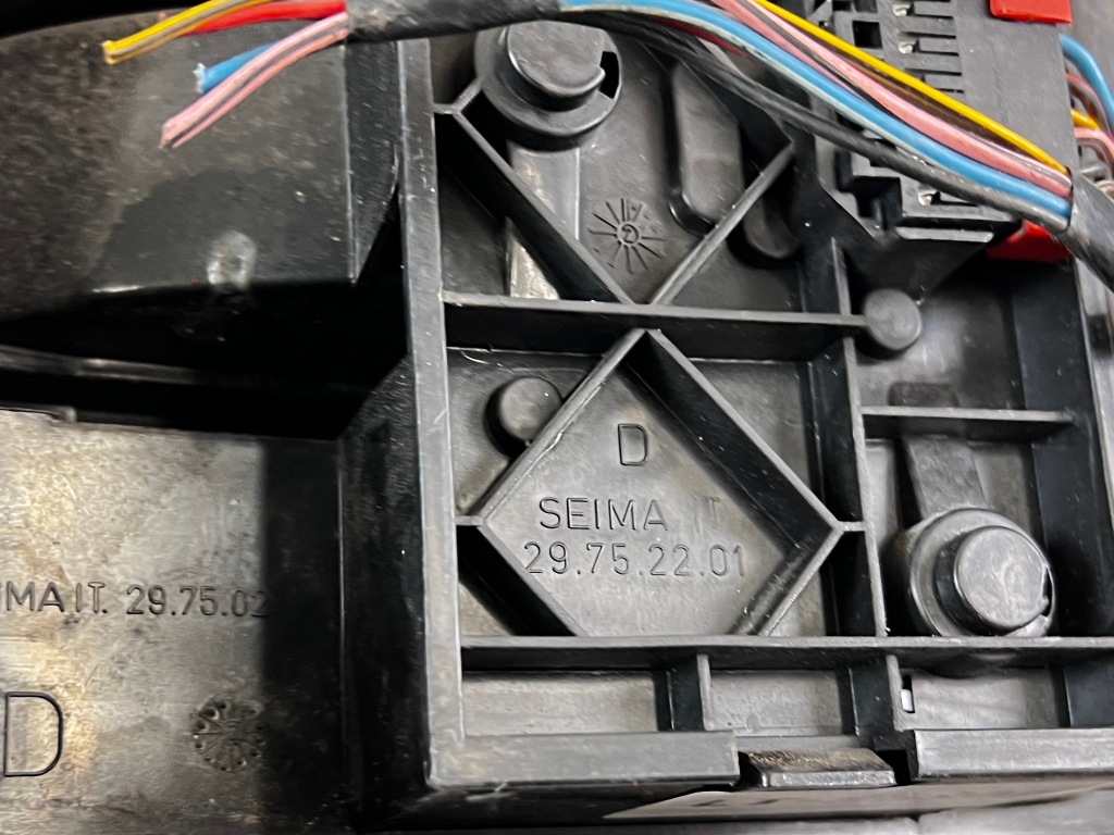 Lancia thema i 84-94r лампа правая задняя задняя вкладыш лампы Недорого