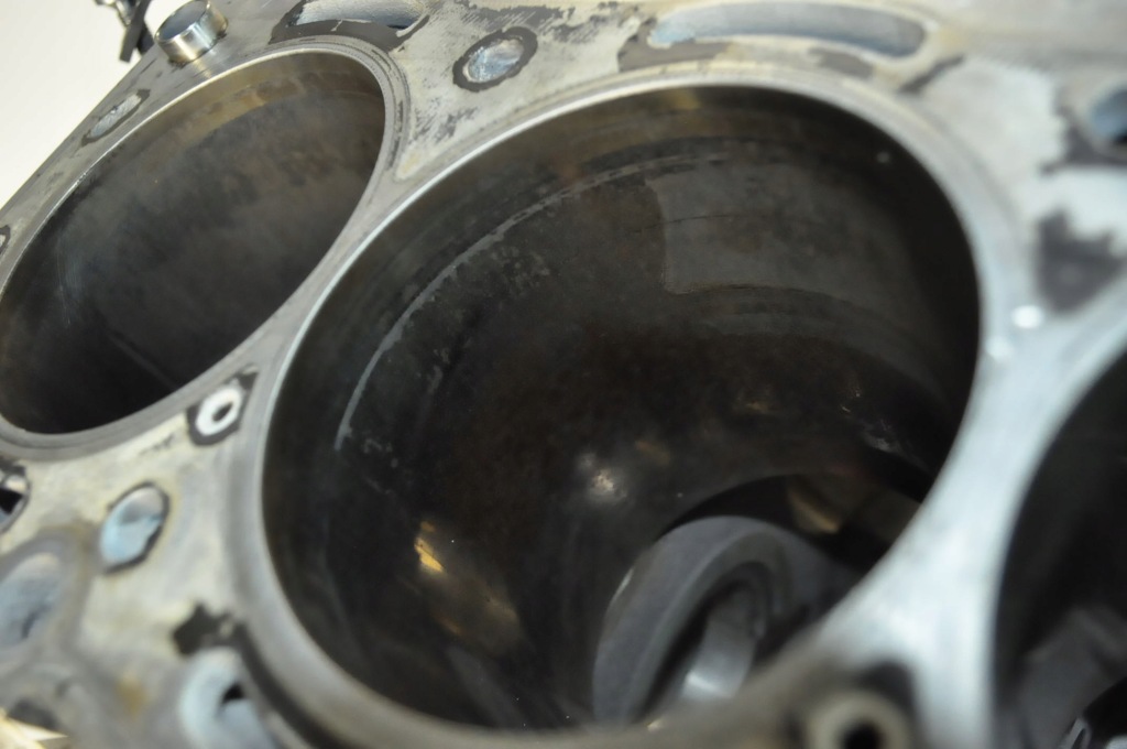 Mercedes w216 купе cl 63 amg 6.2 v8 525km блок двигуна 156984 czytaj Оригінал