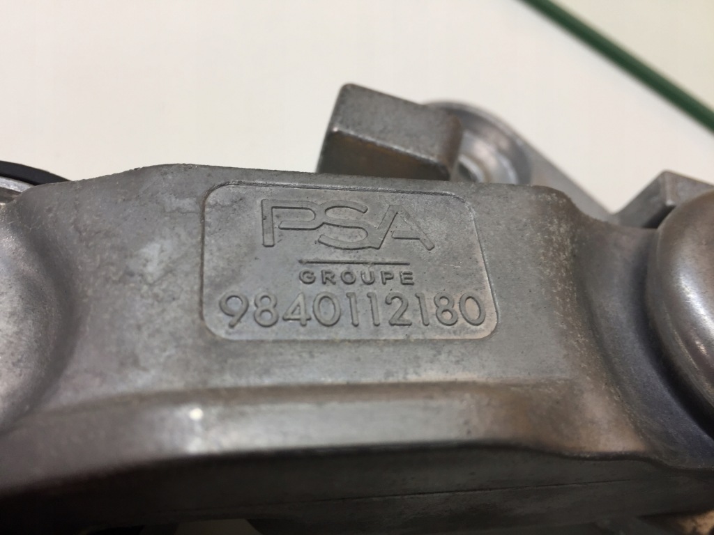 фото №3, Peugeot 2008 ii 1.2 thp ролик натягувач ремінь