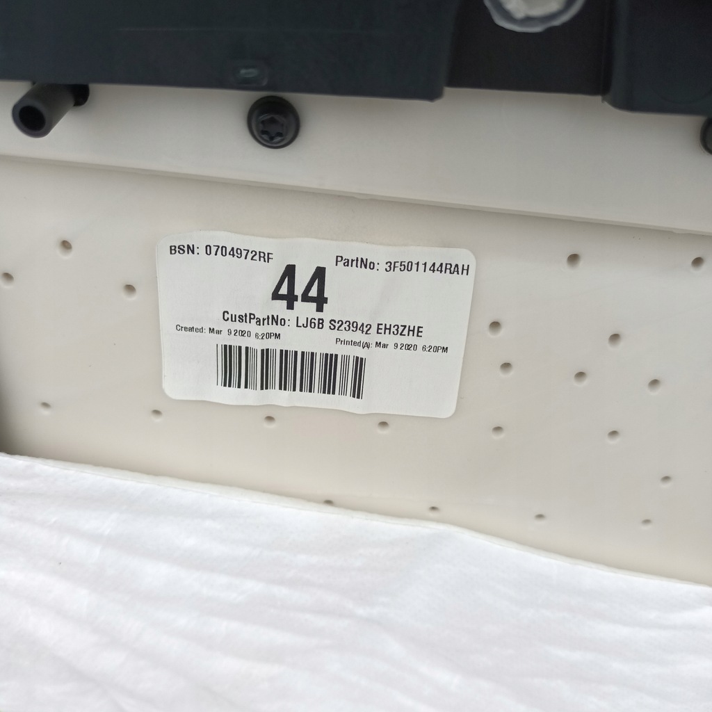 фото №16, Ford escape 20- обшивки дверь перед левый правый usa