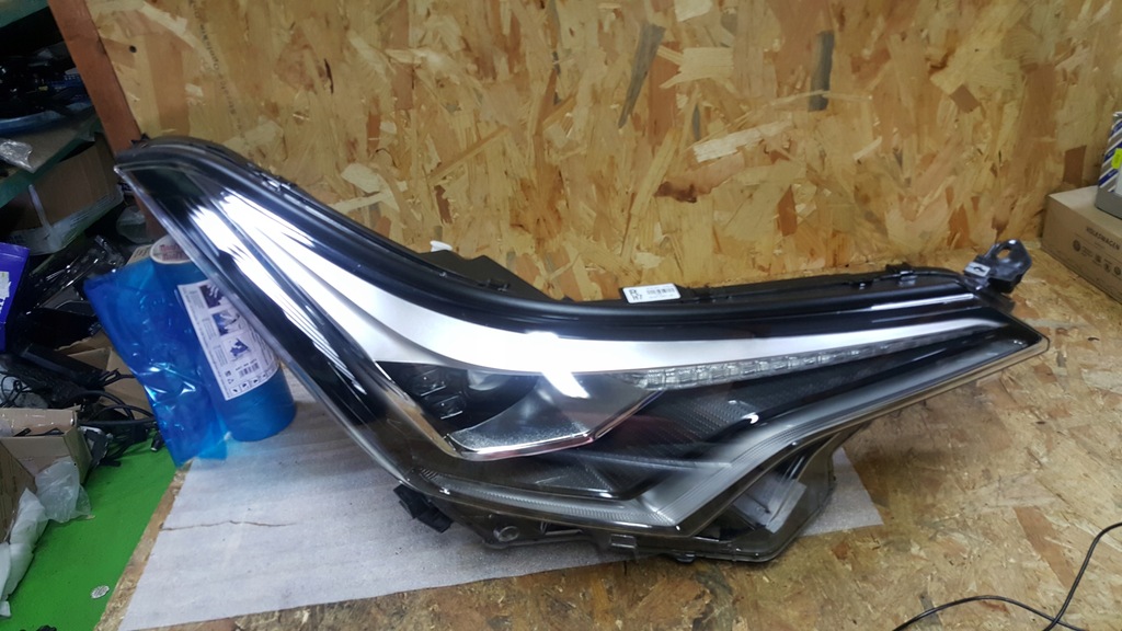 фото №1, Лампа правая передняя toyota chr c-hr full led 17