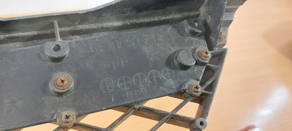 фото №5, Mazda 626 97-99 rok решітка радіатора решітка радіатора решітка оригінальний номер