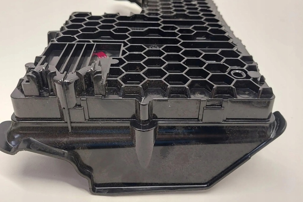 фото №1, Модуль комфорту tesla 156735900b electric 2022