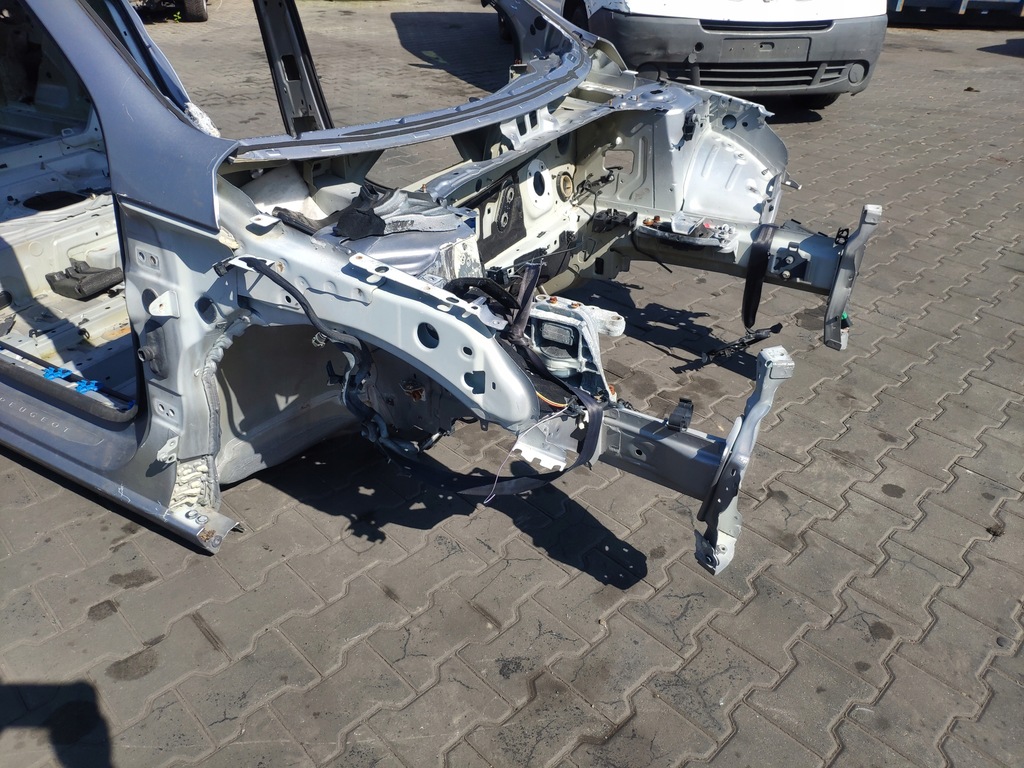фото №1, Peugeot 308 ii t9 чверть лонжерон перед права