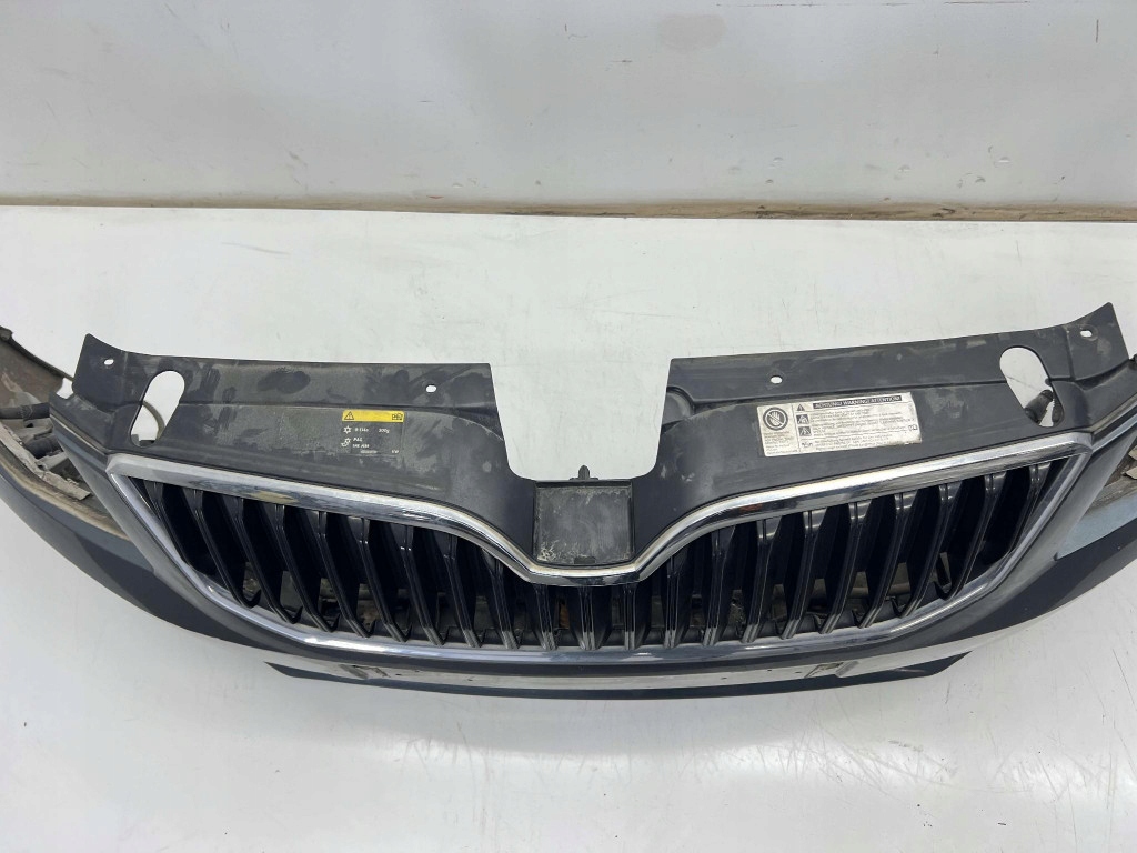 фото №9, Skoda octavia iii бампер перед передній lf7y kompletny омивачі 13-17