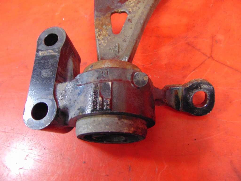 фото №5, Mini countryman r60 рычаг правый перед передний