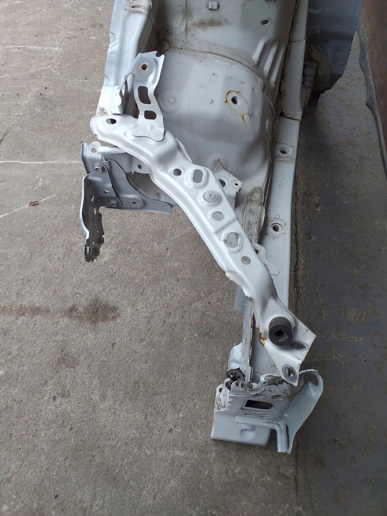 фото №5, Toyota prius iii четверть лонжерон правый перед