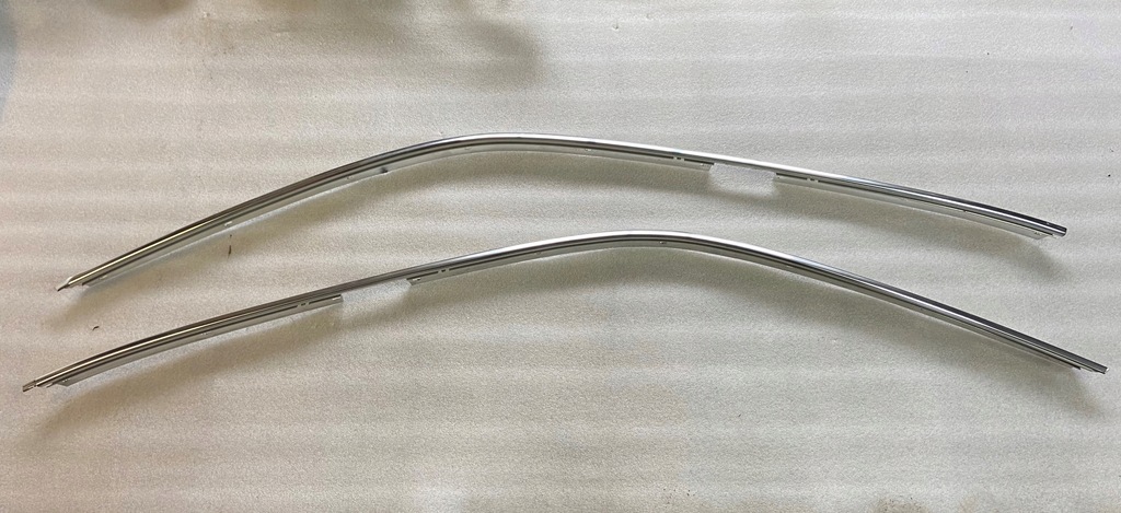 фото №1, Молдинг кровельная левая правая a8 d2 хром комплект