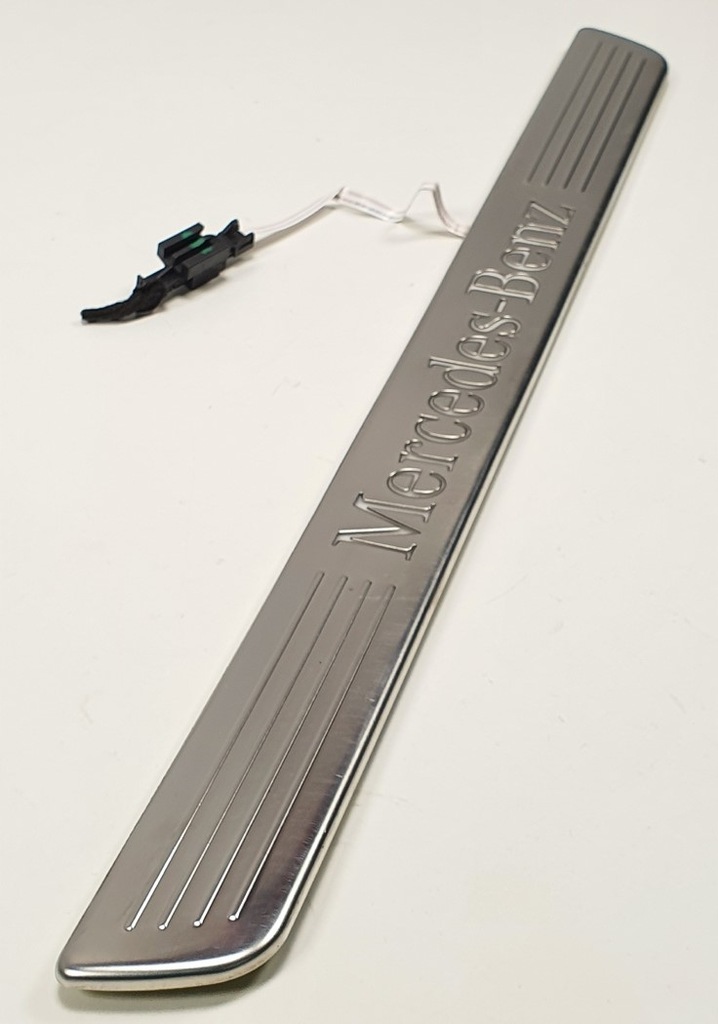 фото №3, Молдинг накладка поріг правий перед mercedes w176