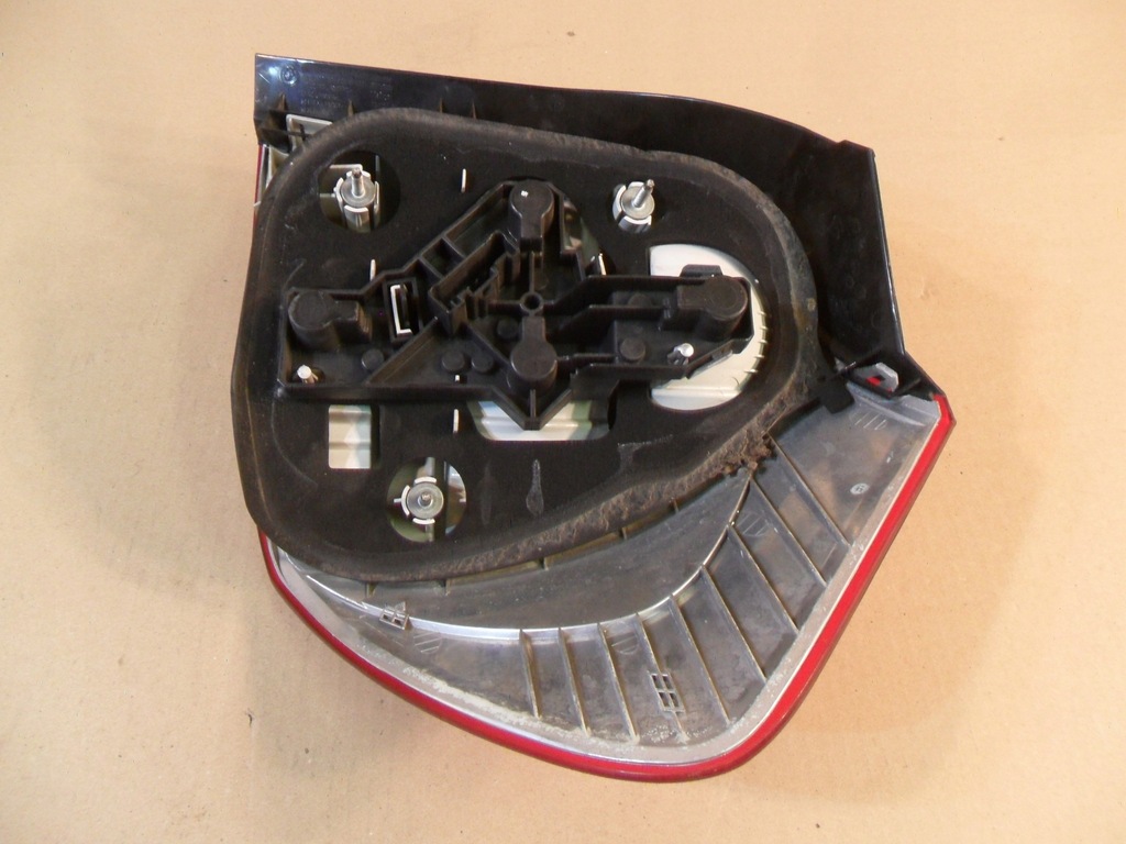 фото №15, Лампа левая задняя bmw 1 e81 e87 0397034