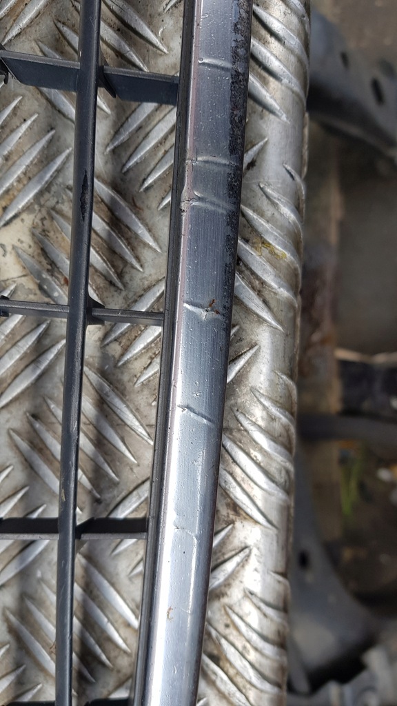 фото №14, Audi a6 c6 4f решётка радиатора решётка радиатора радиатора 4f0853651s