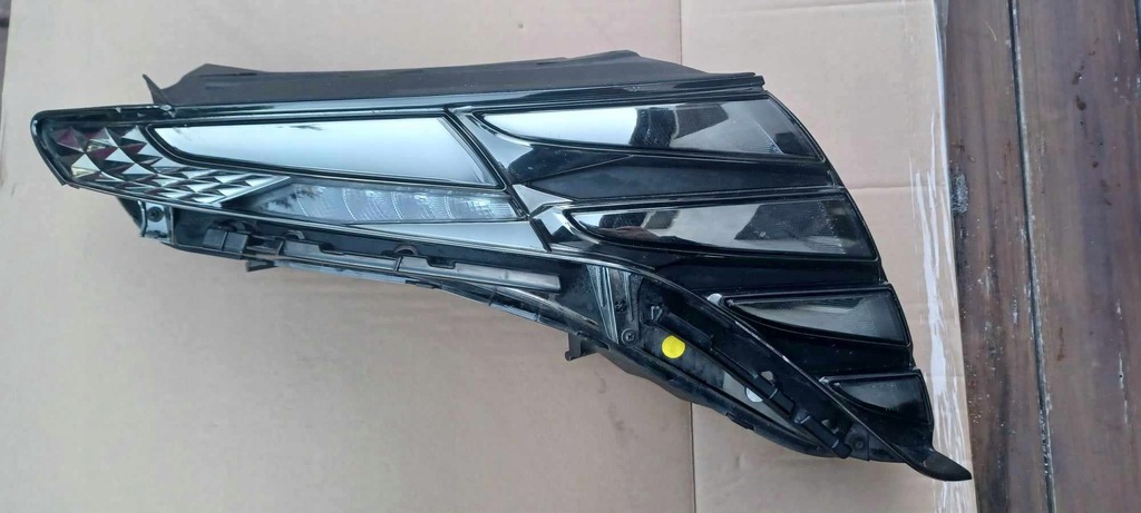 фото №1, Лампа led права hyundai tucson iv 4 92208-n7100