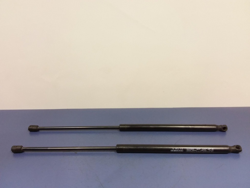 фото №1, Fiat stilo амортизатори капот перед 3023ab3d