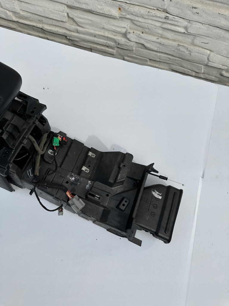 фото №5, Grand cherokee wk2 подлокотник подогрев сиденья задняя