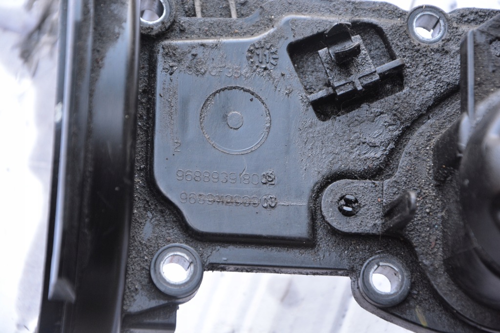 фото №4, Крышка клапанов citroen berlingo 9688939180