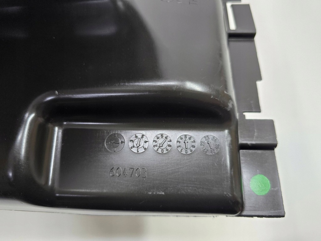 фото №7, Впуск канал напрямна повітря audi q8 4m8 19- правий перед