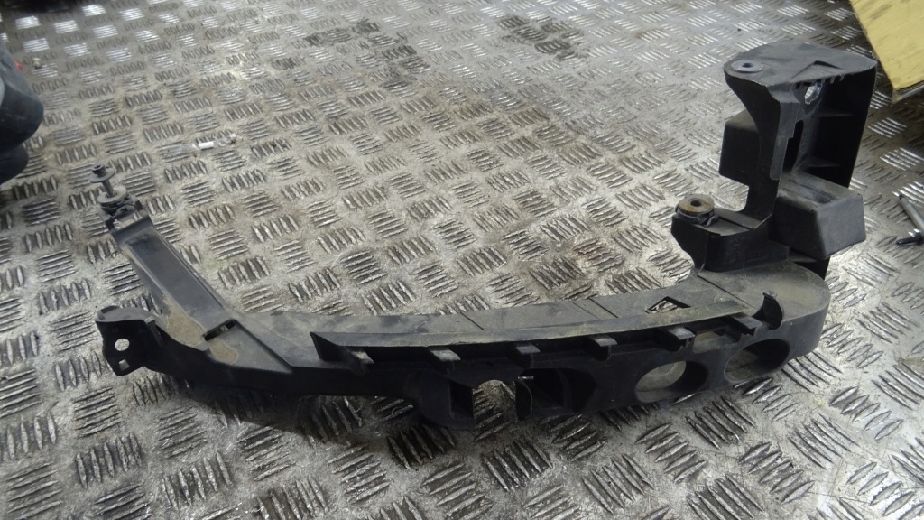 фото №1, Правое кронштейн лампы audi a3 8p lift 2008r-2012r