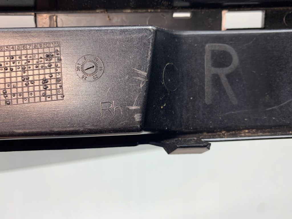 Купить Audi a3 рестайлинг  решётка  решётка бампера правая  перед 8p0807682h