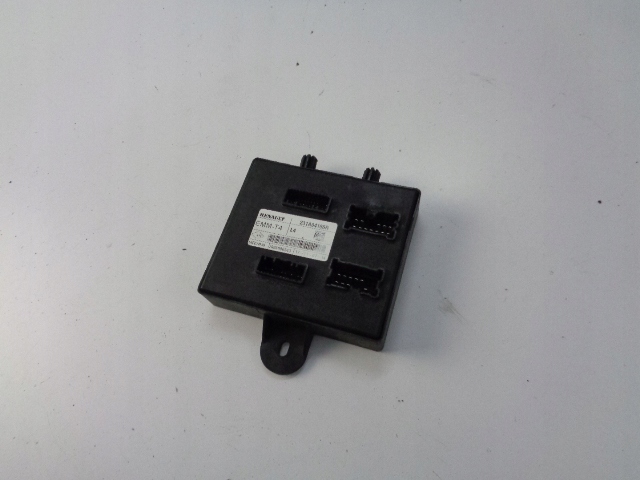 Купить Модуль блок управления renault twingo iii 0.9 tce 2014 rok