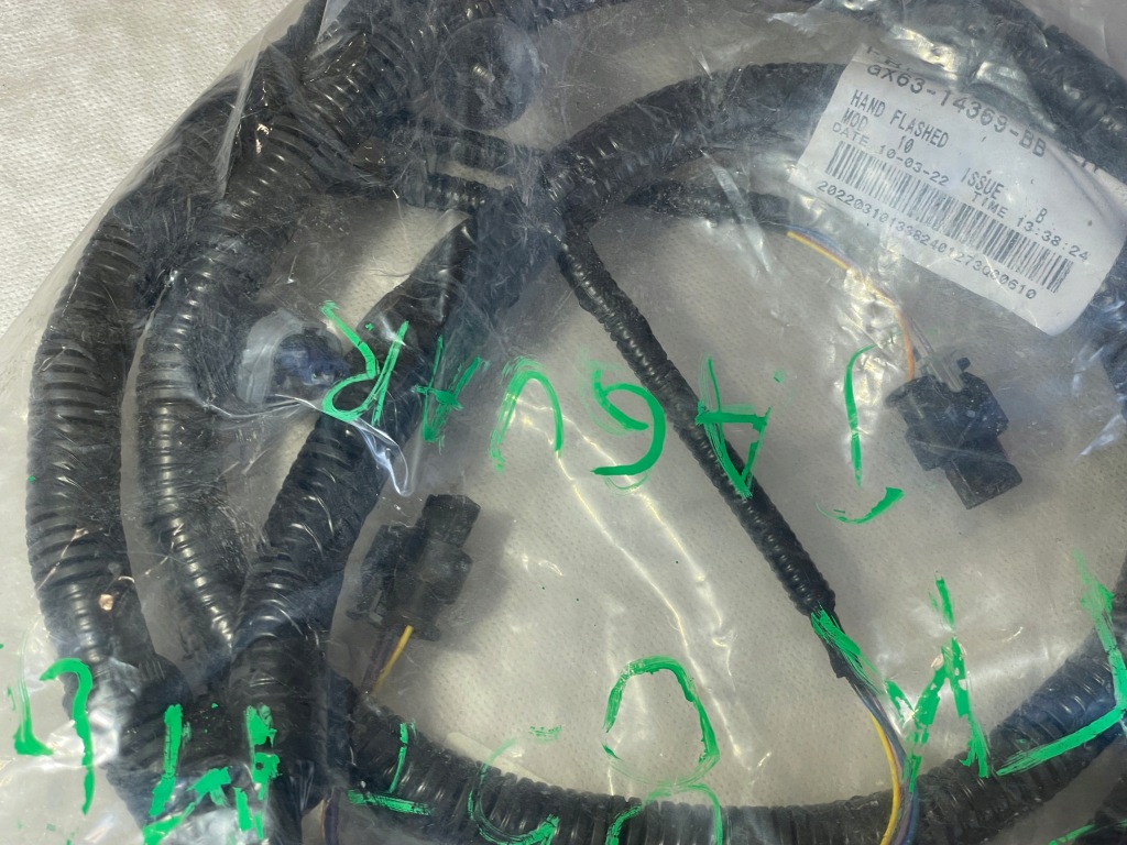 Nowa оригинальная жгут шланг датчиков бампера jaguar xf 2016- Доставка