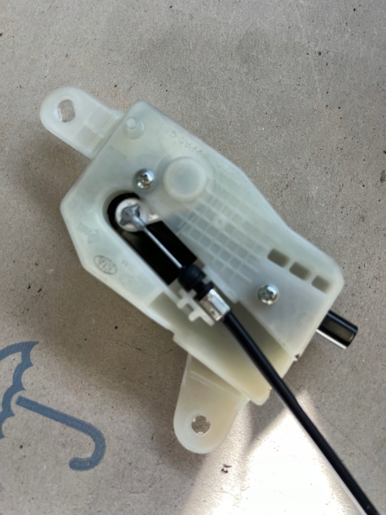 фото №7, Hyundai i30 iii 17- kombi замок привод крышка заливной топлива