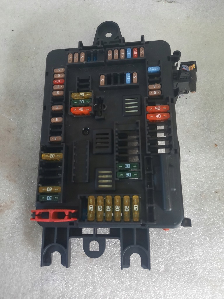 фото №5, Коробка запобіжників bsi 926111102 bmw 1 f20 f21