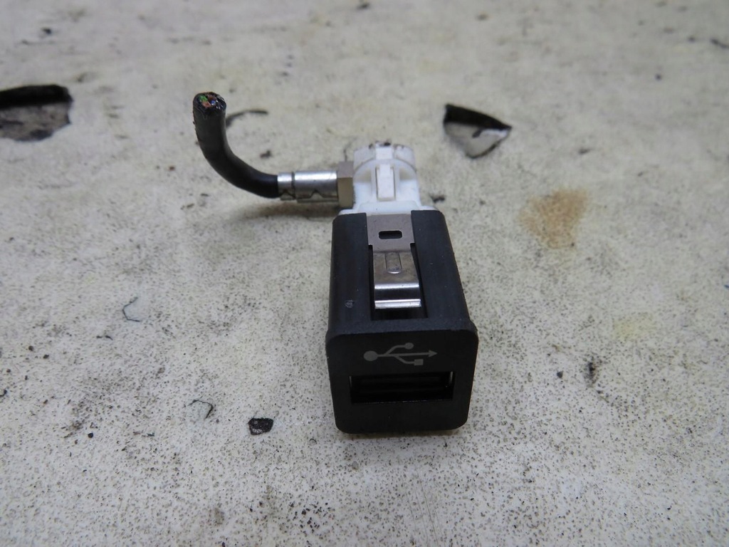 фото №1, Разъём usb bmw 6 f06 f12 f13 640d