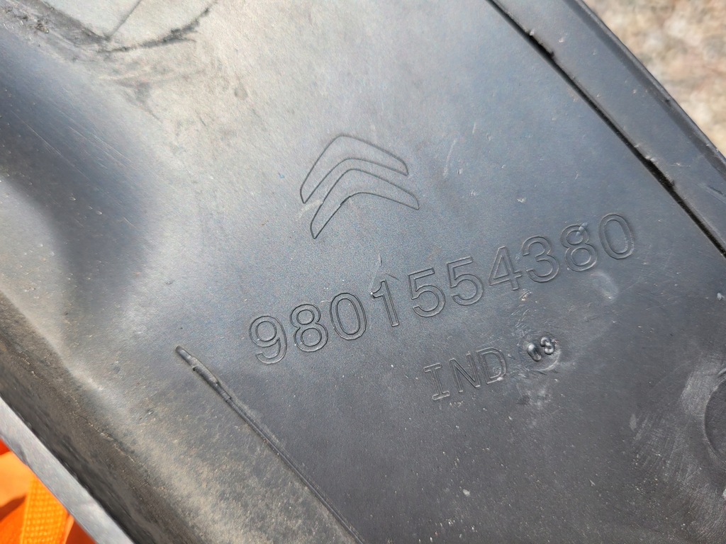 фото №8, Молдинг крыла правый задняя citroen c4 cactus