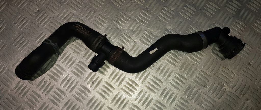 Audi q5 80a 2.0 tdi шланг пабтрубок  труба радиатора воды 80a122055cq шланги трубы в Украине