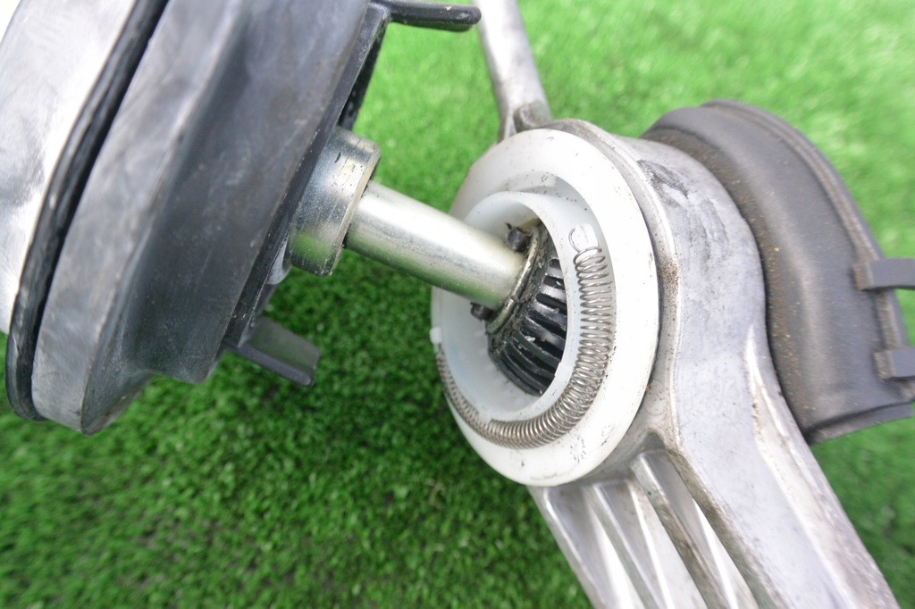 фото №6, Mercedes w212 домкрат выборщик передач механическая коробка передач