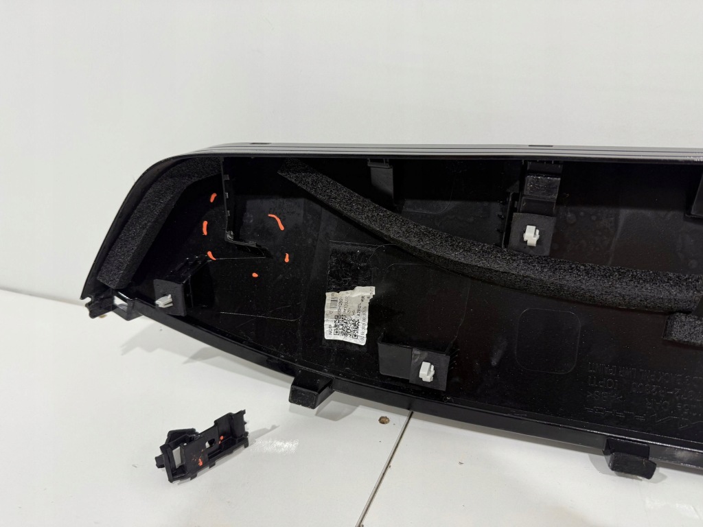 Накладка молдинг крышки задний w крышка задний  kia sportage v 5 21- 87372-r2300 Недорого
