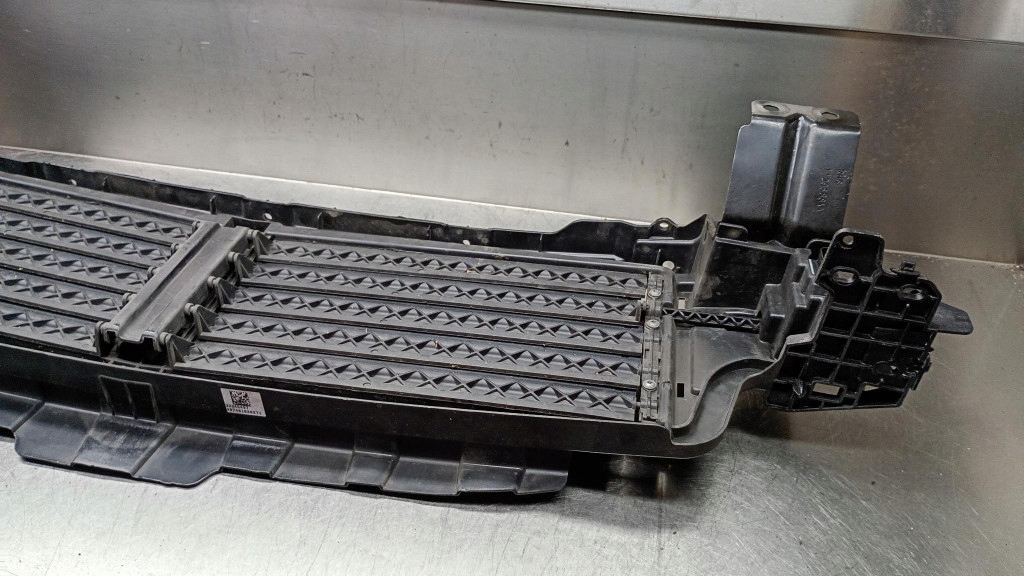 фото №12, Жалюзи впуск воздуха оригинальный номер 32345497 volvo xc60 ii 17-25r