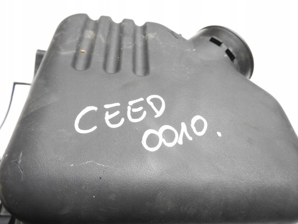 фото №8, Kia ceed 08 5d 1.4 корпус фильтра воздуха 28110-2h000