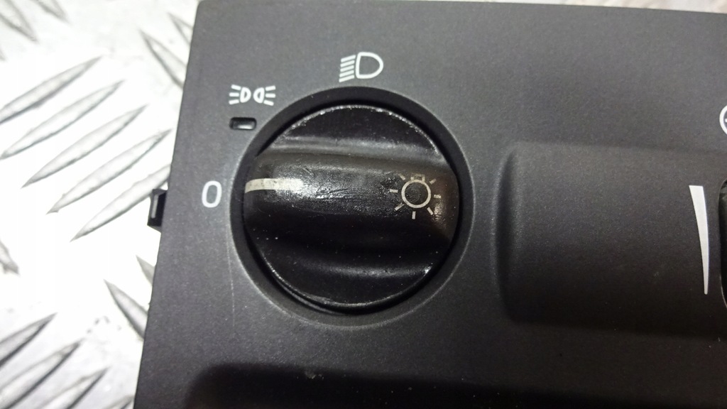 фото №7, Перемикач світла volvo v40 30613943