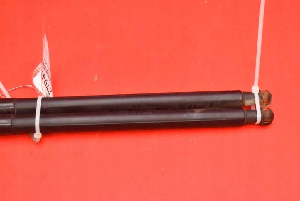 фото №5, Привод амортизаторы крышки 8p3627552b audi a3 8p 3d 04-08