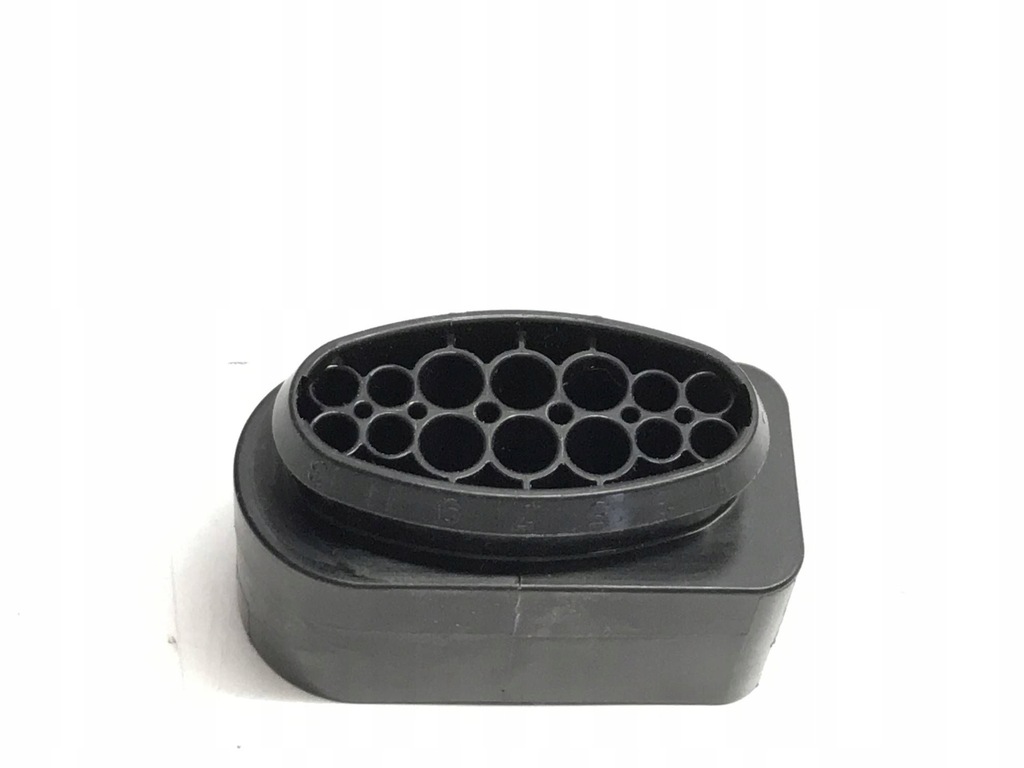 фото №1, Audi a5 8t 8f штекер фара 3c0973737