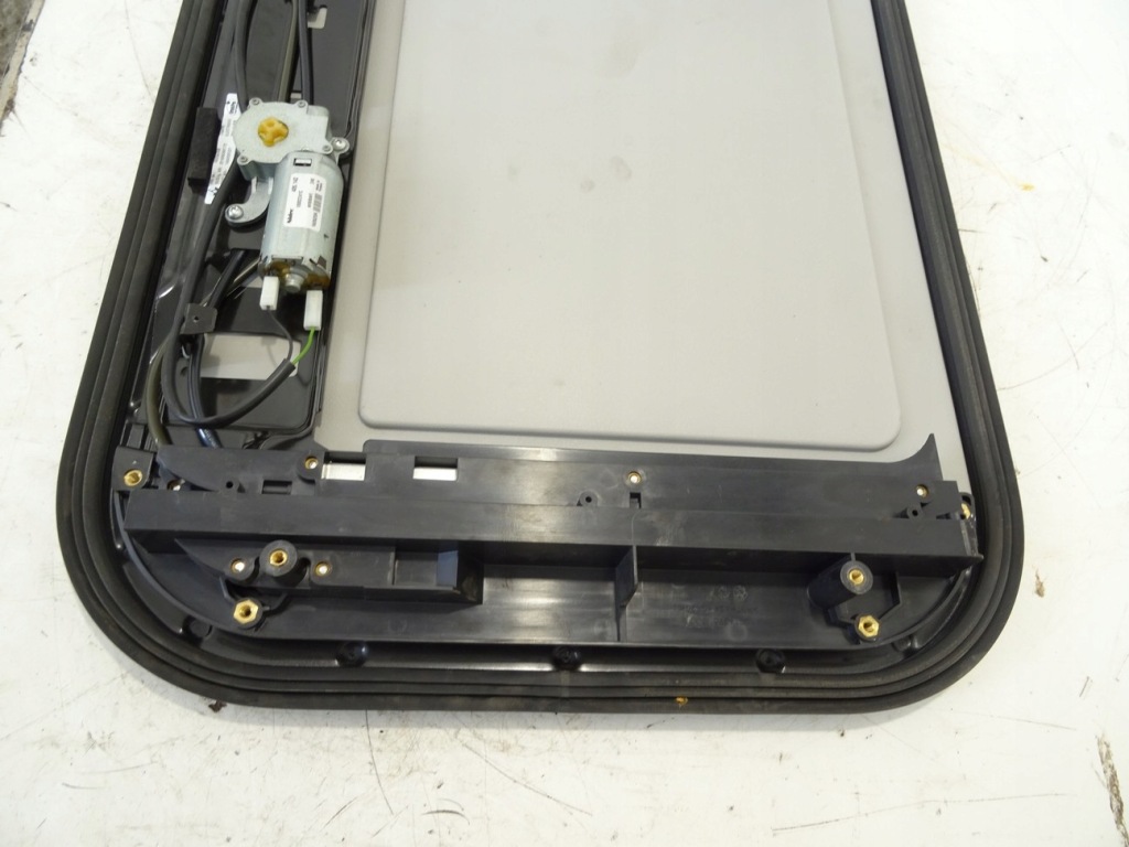 Люк renault trucks t 13-22 7484505331 Доставка